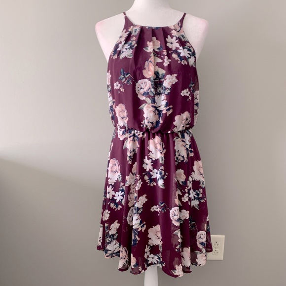 Francesca's Collections Dresses & Skirts - FRANCESCA'S floral ruching sleeveless dress